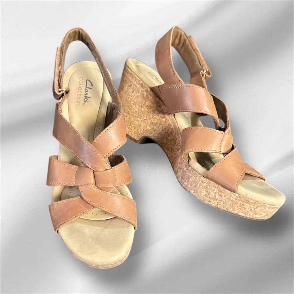 Clarks ultimate comfort Tan Wedge Sandals - Picture 2 of 8